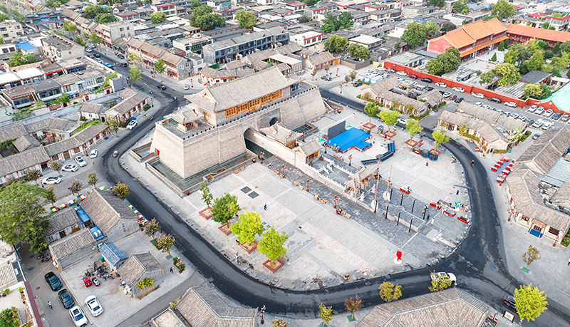 2022年9月8日，石家莊，航拍正定縣正定古城陽(yáng)和樓與正定歷史文化街。