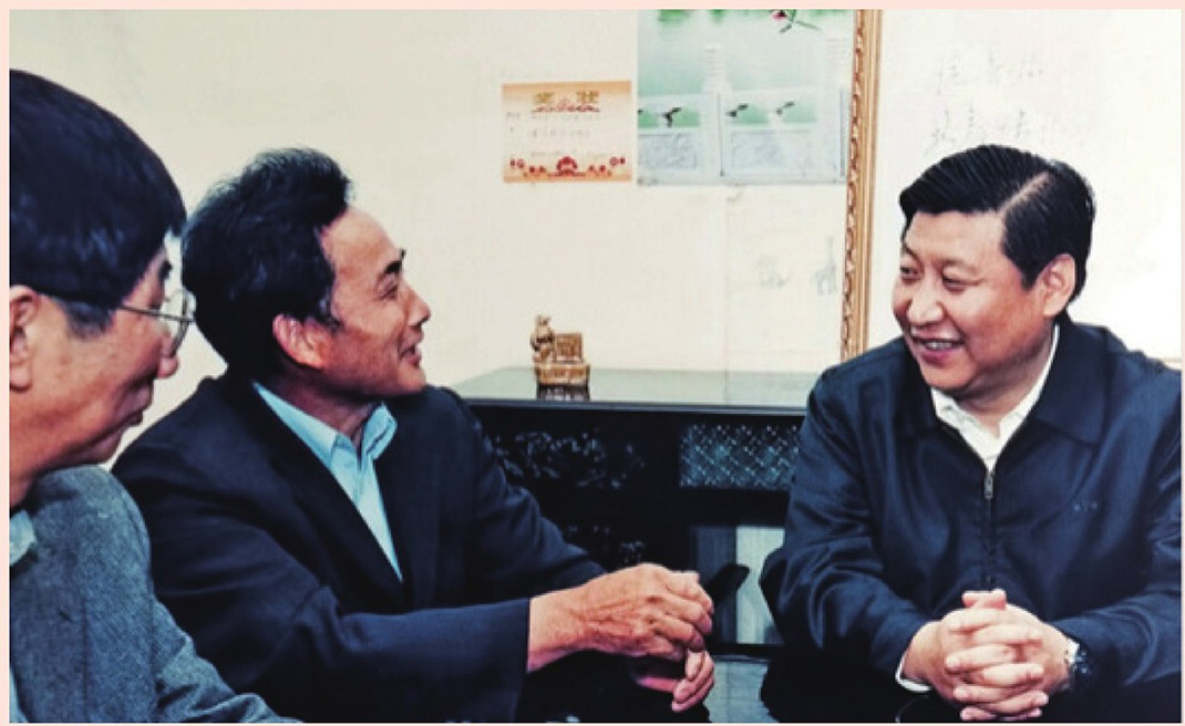 2003年4月24日，時任浙江省委書記習(xí)近平在浙江下姜村調(diào)研。